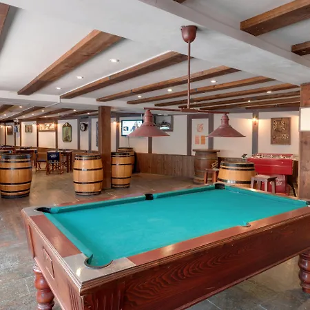 Nayade 3* Los Angeles de San Rafael