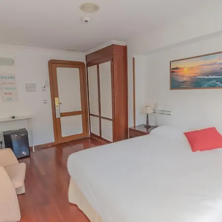 Nayade 3* Los Ángeles de San Rafael