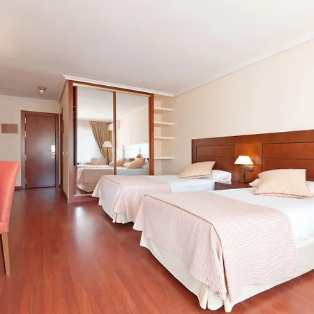 Náyade 3* Los Ángeles de San Rafael