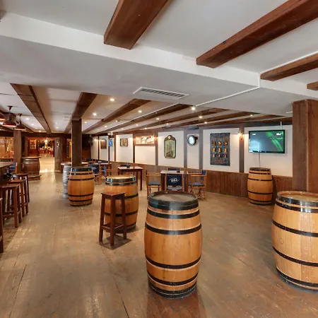 Nayade 3* Los Ángeles de San Rafael