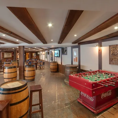 Nayade 3* Los Angeles de San Rafael