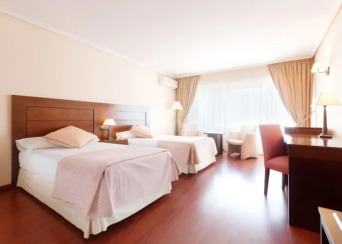 Náyade 3* Los Ángeles de San Rafael