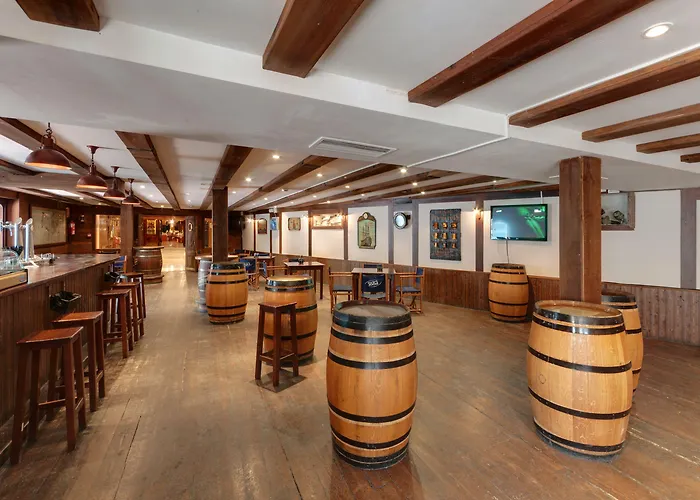 Náyade 3* Los Ángeles de San Rafael